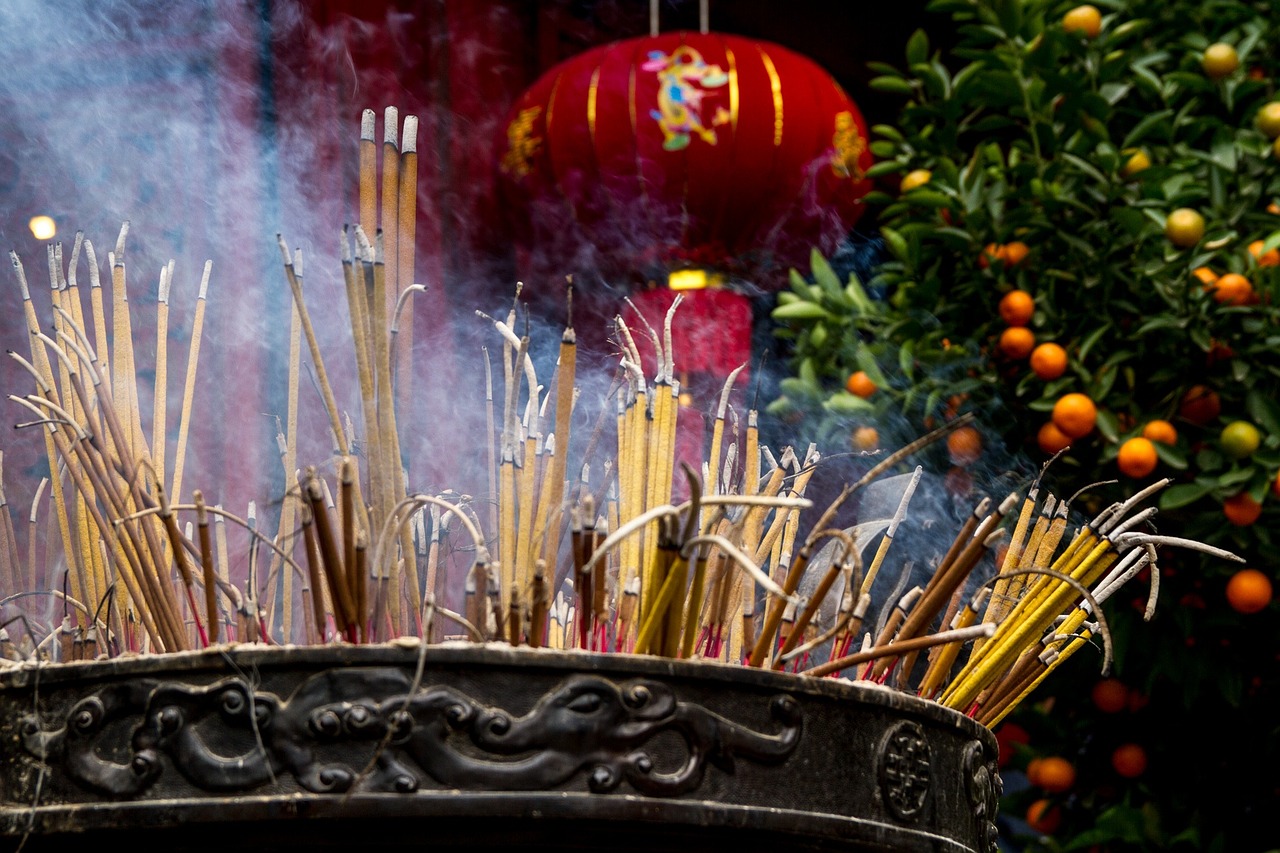 中秋月圓，美好時光共團圓，祝福快樂不斷延續(xù)