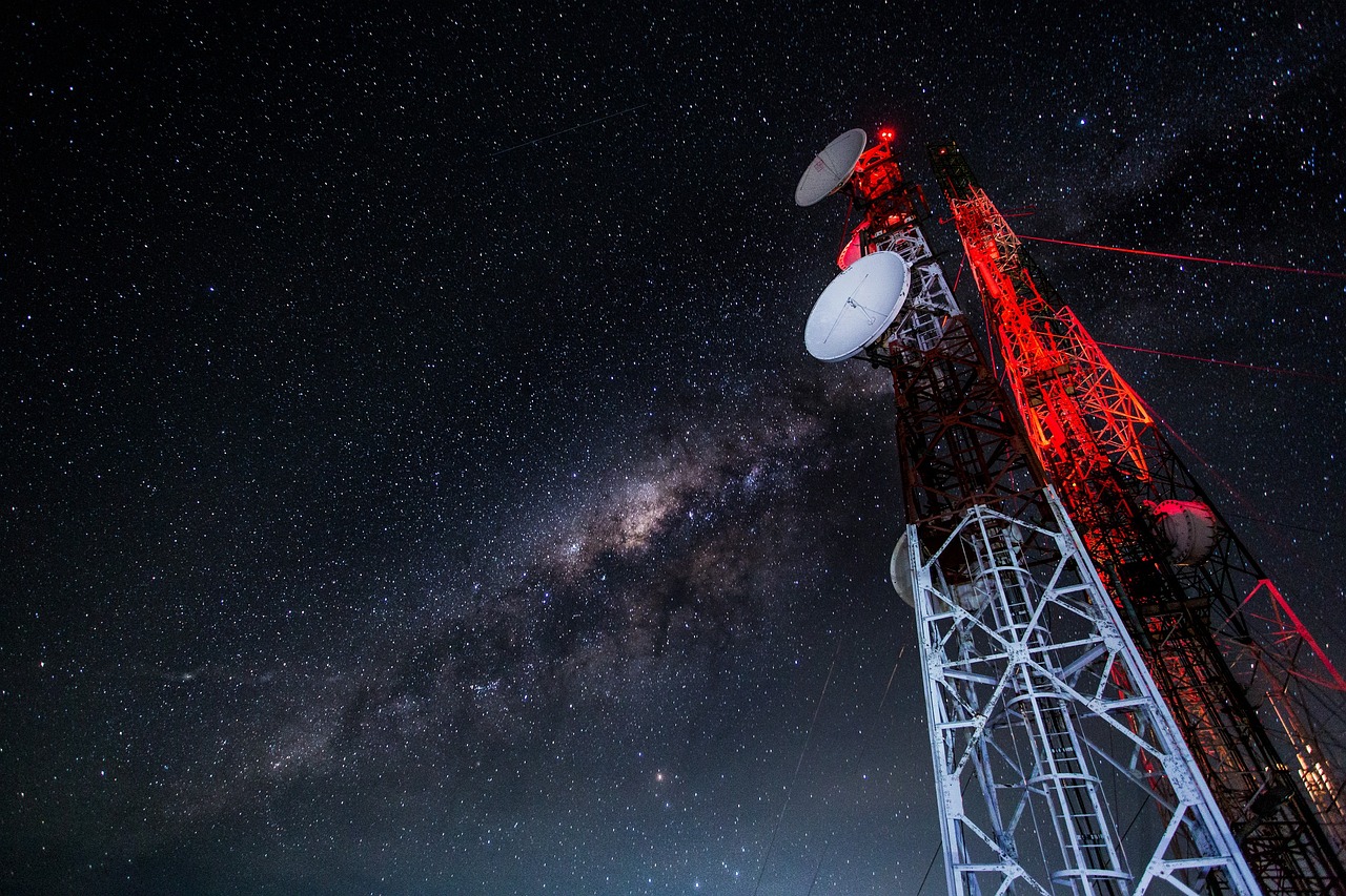 新澳門正版免費資料怎么查,星辰詞語解析：探索宇宙語言的奧秘和意義